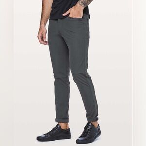 Lululemon ABC Slim Pants – Warpstreme
Men’s Size 30 x 30 | Obsidian